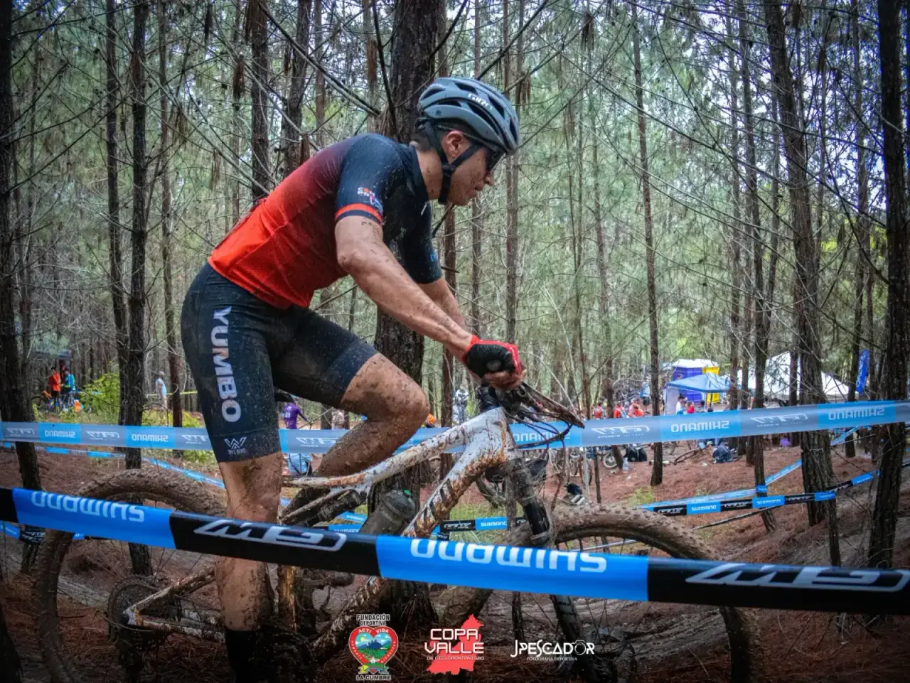 Acción en el circuito de Pavas durante la III válida de la Copa Valle 2026 — foto 1 de 10