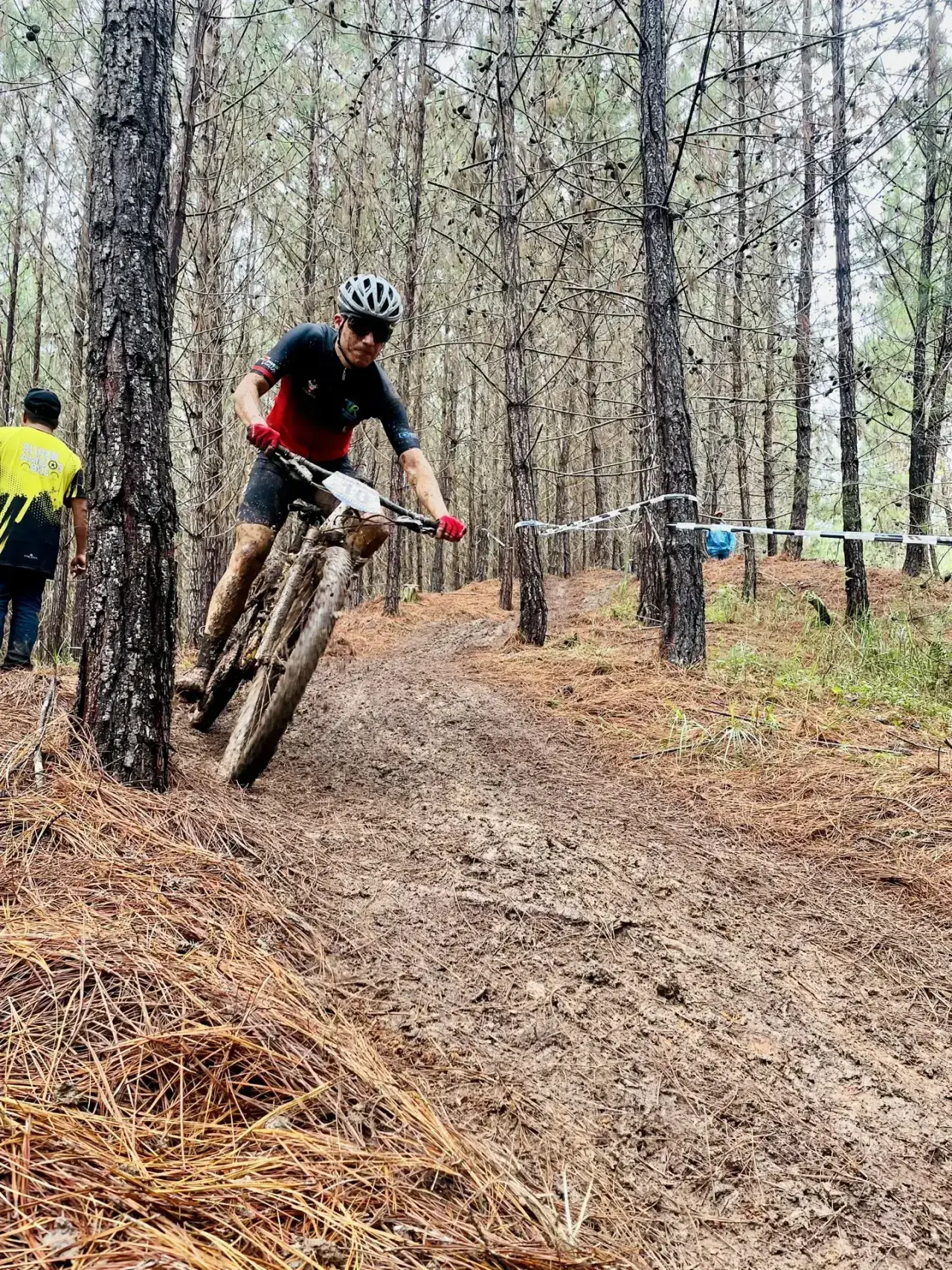 Acción en el circuito de Pavas durante la III válida de la Copa Valle 2026 — foto 7 de 10